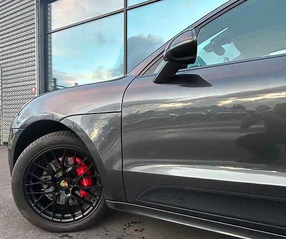 Porsche Macan GTS 6 of 15