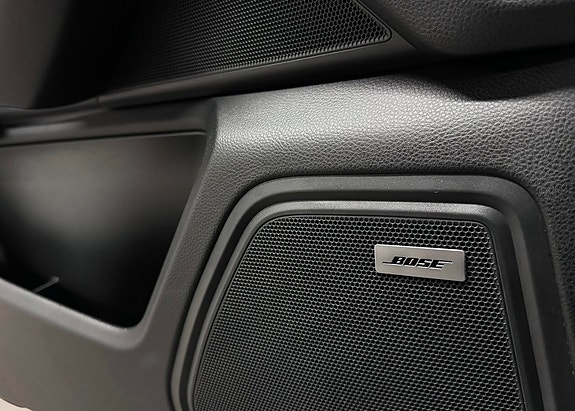 Porsche Macan GTS 15 of 15