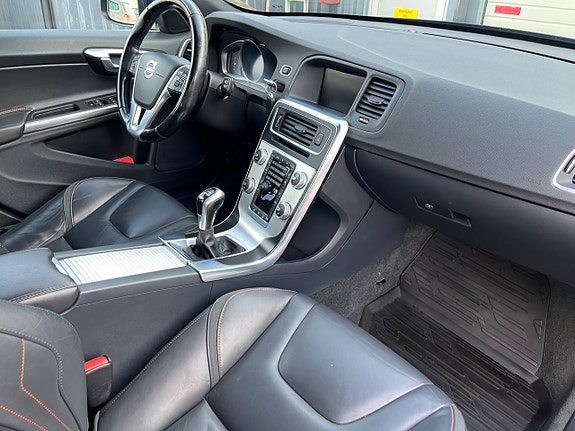 Volvo V60 9 of 26