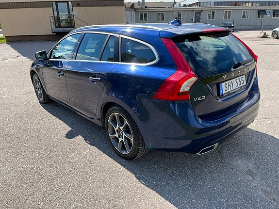 Volvo V60 3 of 26