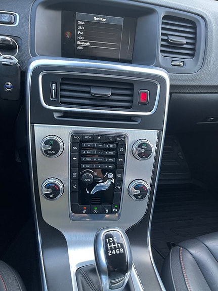 Volvo V60 17 of 26