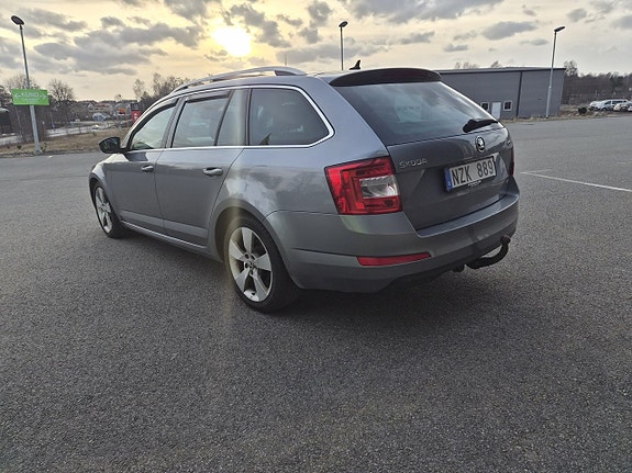 Skoda Octavia 3 of 5