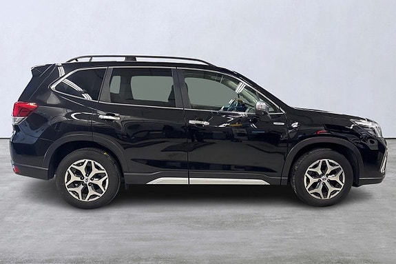 Subaru Forester 3 of 5