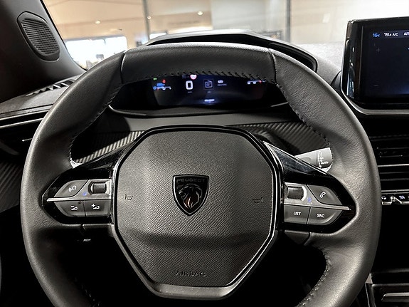 Peugeot 2008 7 of 15