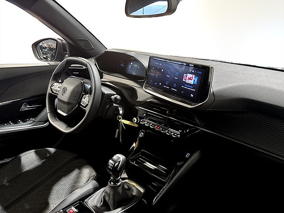 Peugeot 2008 11 of 15