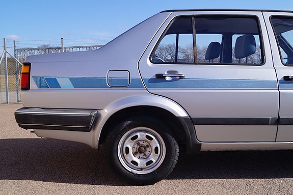 Volkswagen Jetta 13 of 27