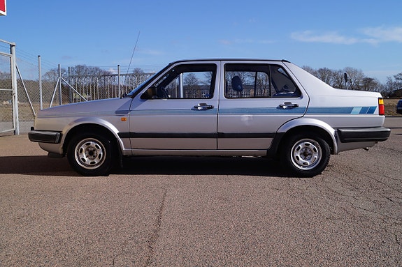 Volkswagen Jetta 9 of 27