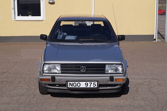 Volkswagen Jetta 6 of 27