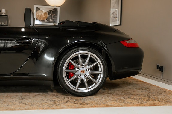 Porsche 911 13 of 30
