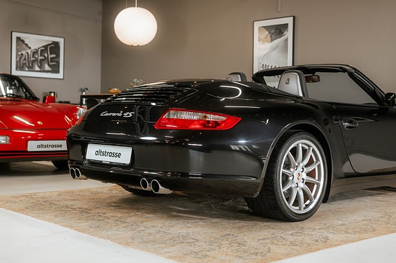 Porsche 911 9 of 30