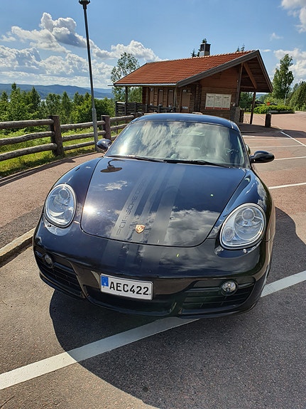 Porsche Cayman S 3 of 5