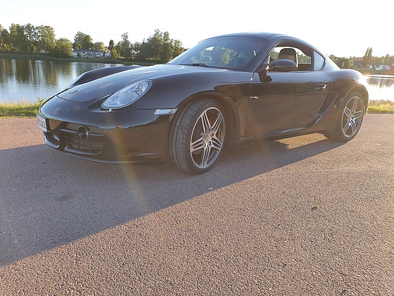 Porsche Cayman S 2 of 5