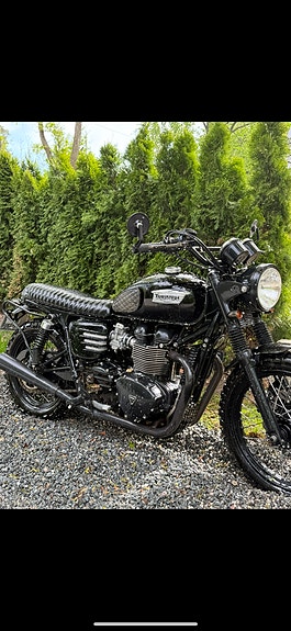 Triumph BONNEVILLE T100 5 of 10