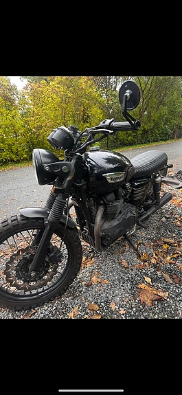 Triumph BONNEVILLE T100 3 of 10