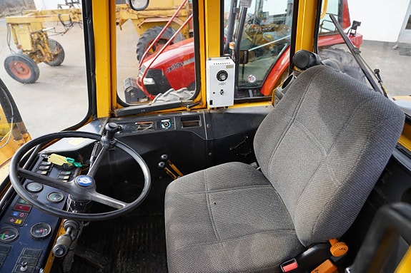 Volvo L70 SN 6767 7 of 12