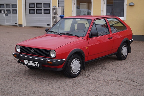 Volkswagen Polo 2 of 5