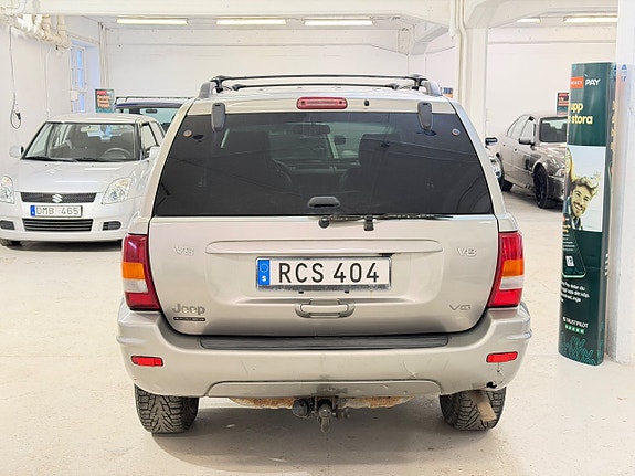 Jeep Grand Cherokee 14 of 14