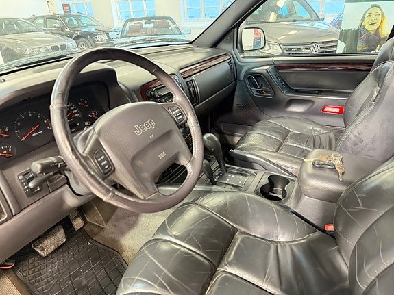 Jeep Grand Cherokee 6 of 14
