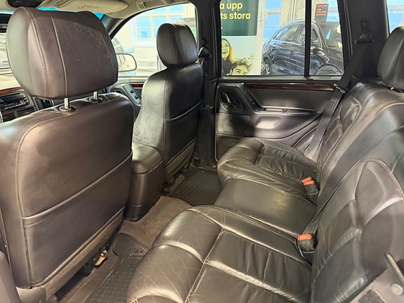 Jeep Grand Cherokee 7 of 14