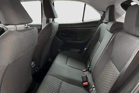 Toyota Yaris Cross 9 of 12