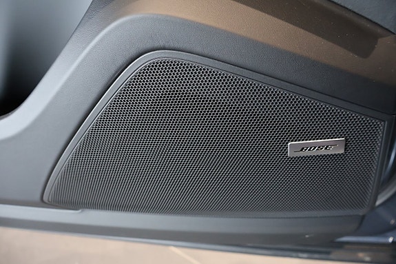 Porsche Cayenne 9 of 10