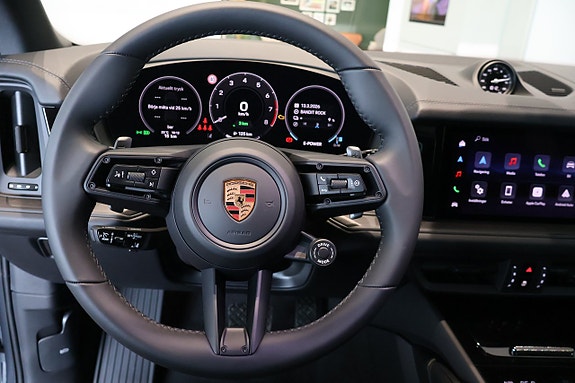 Porsche Cayenne 7 of 10