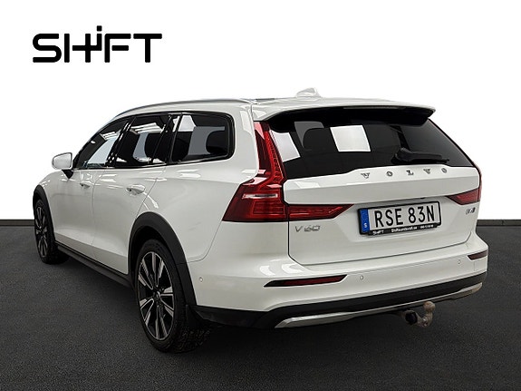Volvo V60 Cross Country 5 of 5