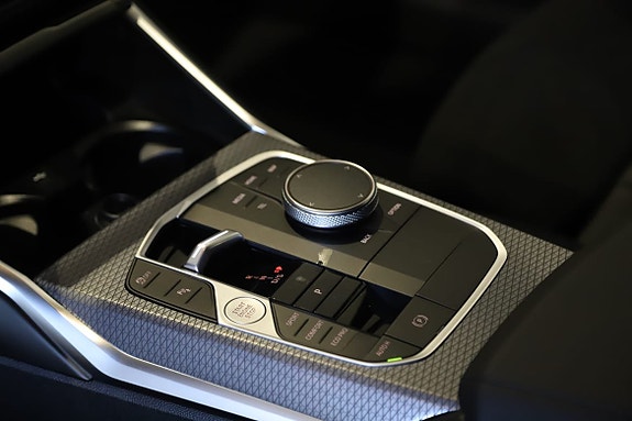 BMW 320d 9 of 11