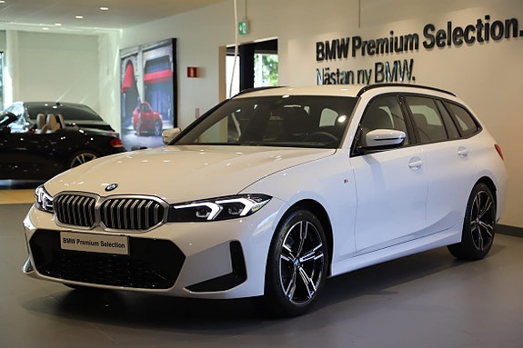 BMW 320 2 of 5