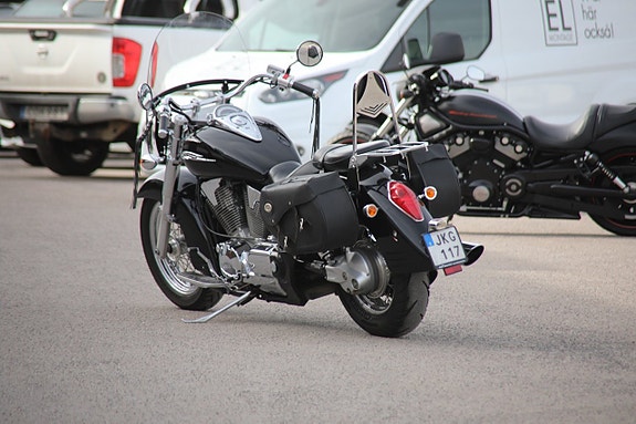 Honda VTX1300S 1.3 3 of 5
