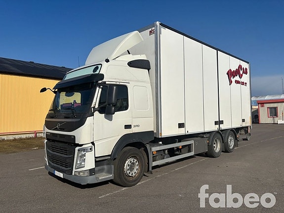 Volvo FM 370 Serie 4459 Skåpbil med bakgavellyft (124944)