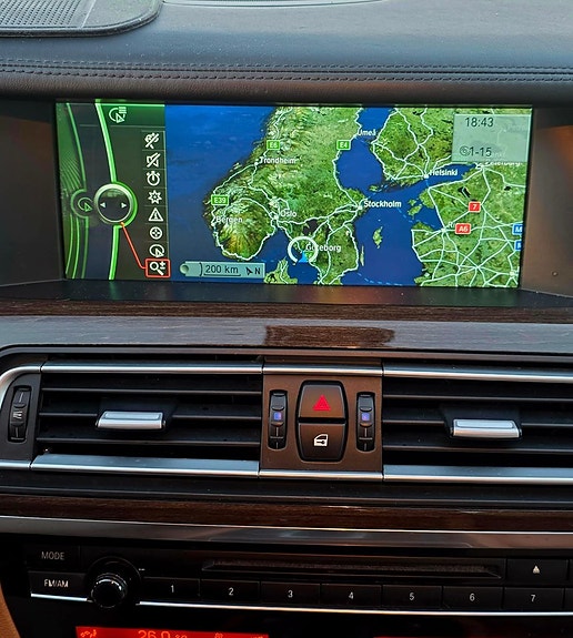 BMW 750Li 29 of 30