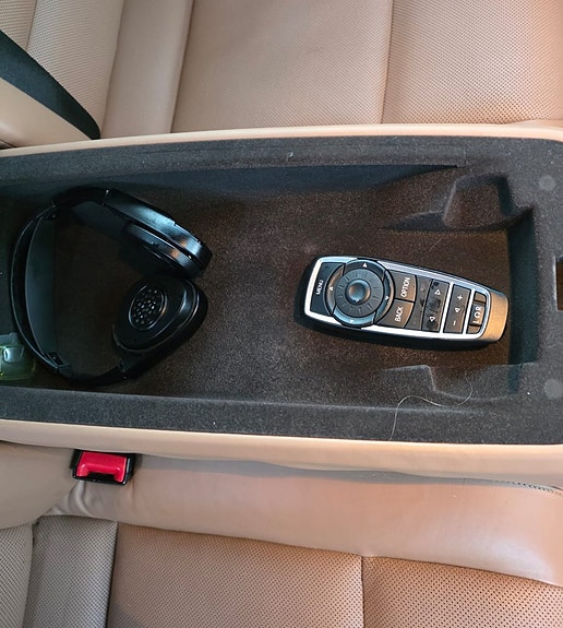 BMW 750Li 14 of 30