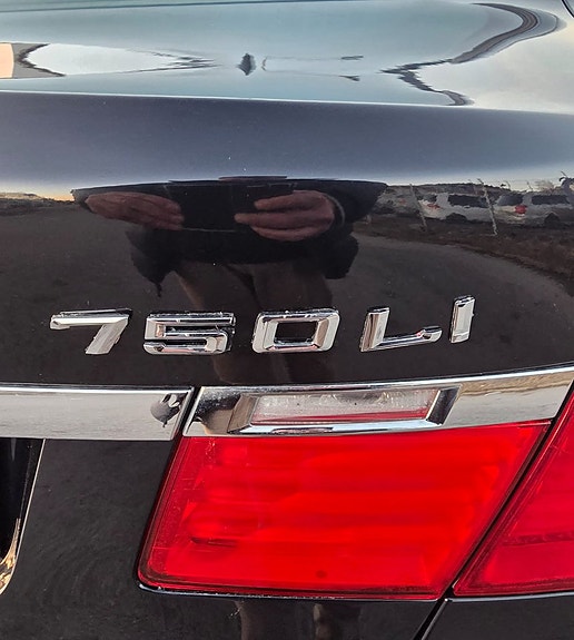 BMW 750Li 18 of 30