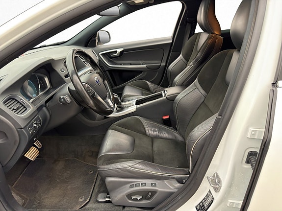 Volvo V60 9 of 27