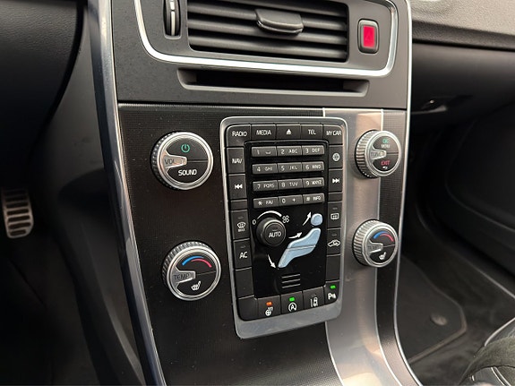 Volvo V60 18 of 27