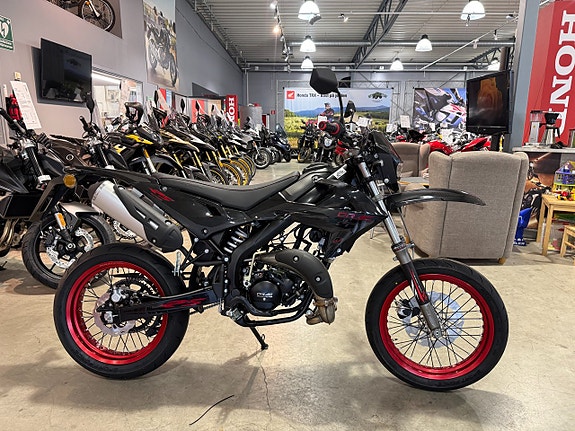 Rieju DRAC SM RS Nightrider 2 of 12