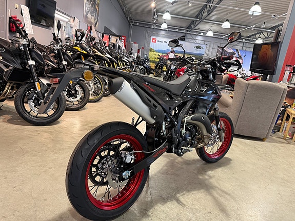 Rieju DRAC SM RS Nightrider 3 of 12