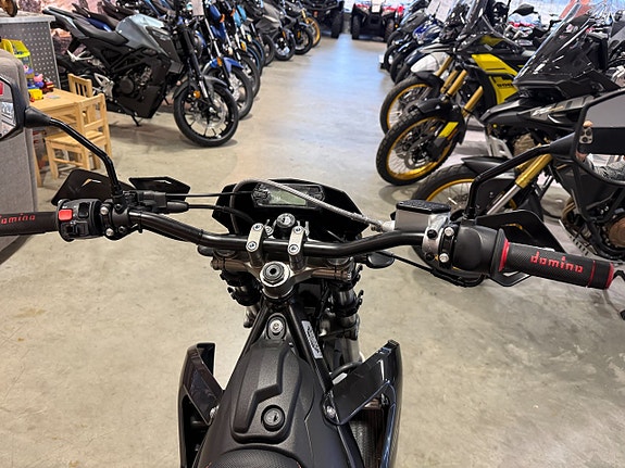 Rieju DRAC SM RS Nightrider 12 of 12