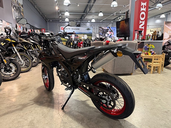 Rieju DRAC SM RS Nightrider 4 of 12