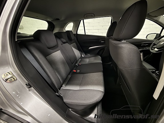 Suzuki S-Cross 7 of 12
