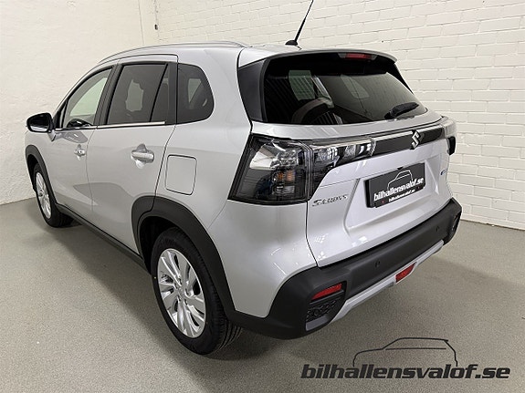 Suzuki S-Cross 10 of 12
