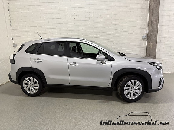 Suzuki S-Cross 2 of 5