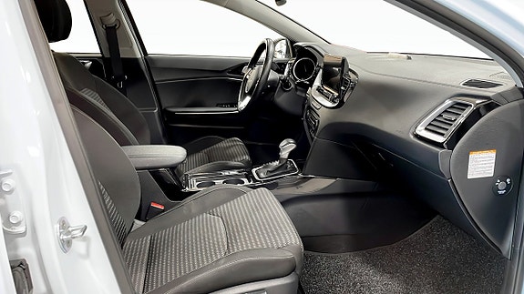 Kia Ceed 3 of 9