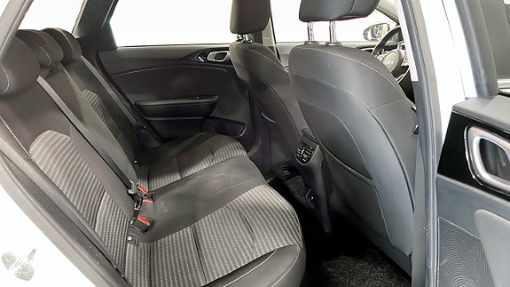 Kia Ceed 5 of 9