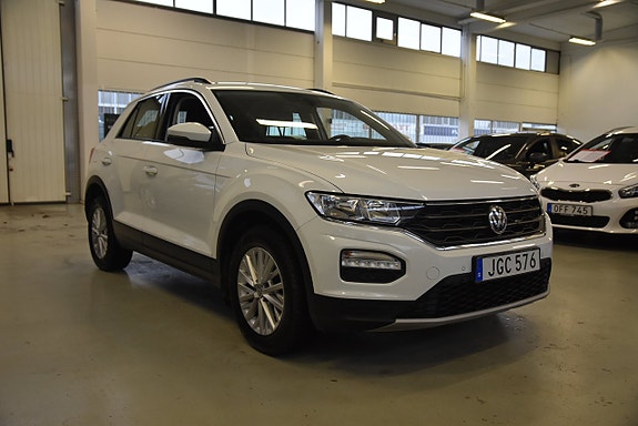 Volkswagen T-Roc 2 of 5
