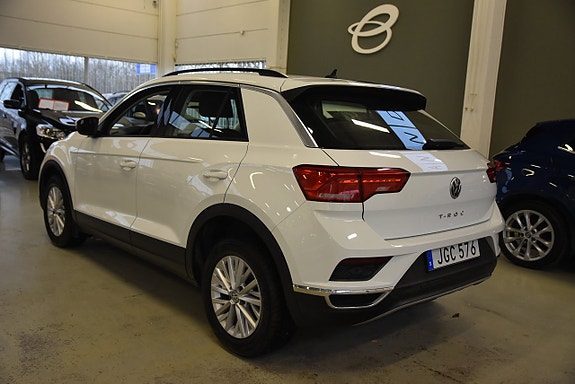 Volkswagen T-Roc 5 of 5