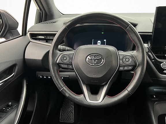 Toyota Corolla 11 of 30