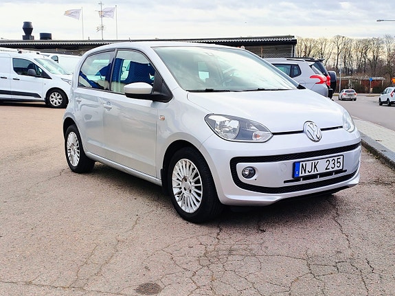 Volkswagen UP! 3 of 5