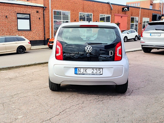 Volkswagen UP! 6 of 14